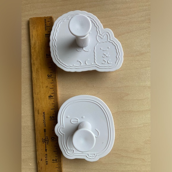 Kawaii Cookie Plunger Cutters, Game Anime Figures Holiday Cookie Stamp Set of 4 - Picture 6 of 6